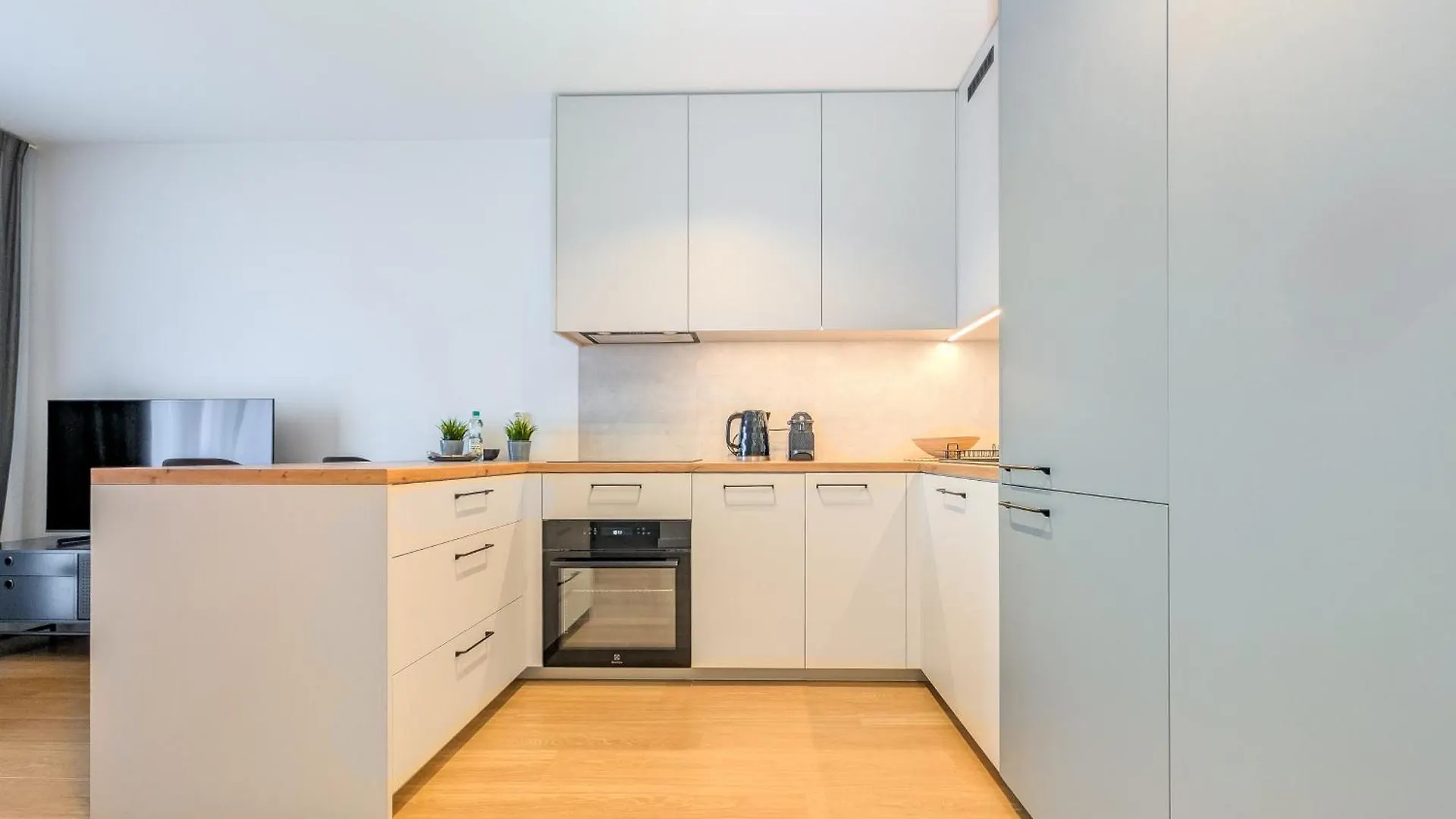 6Th Floor Studio With The River View By Bookinghost Wroclaw 0*,